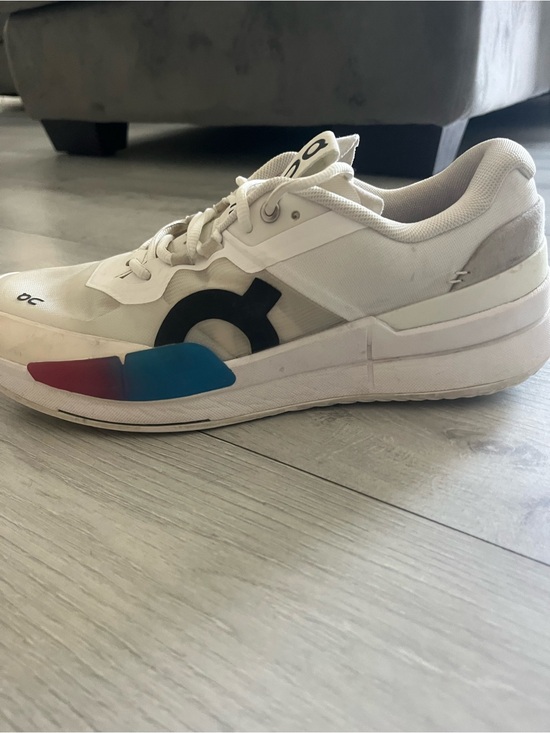 The Roger Feder Pro 2  White Sneakers with Black Logo and Multicolor Accent